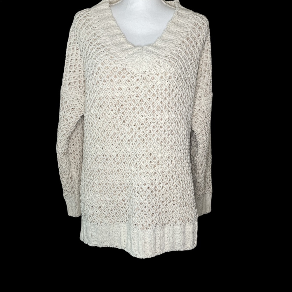 ❌ SOLD ❌ Women’s Simply Noelle Chunky Beige Sweater size Small